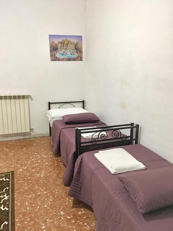 Albergue New Golden House Roma Exterior foto